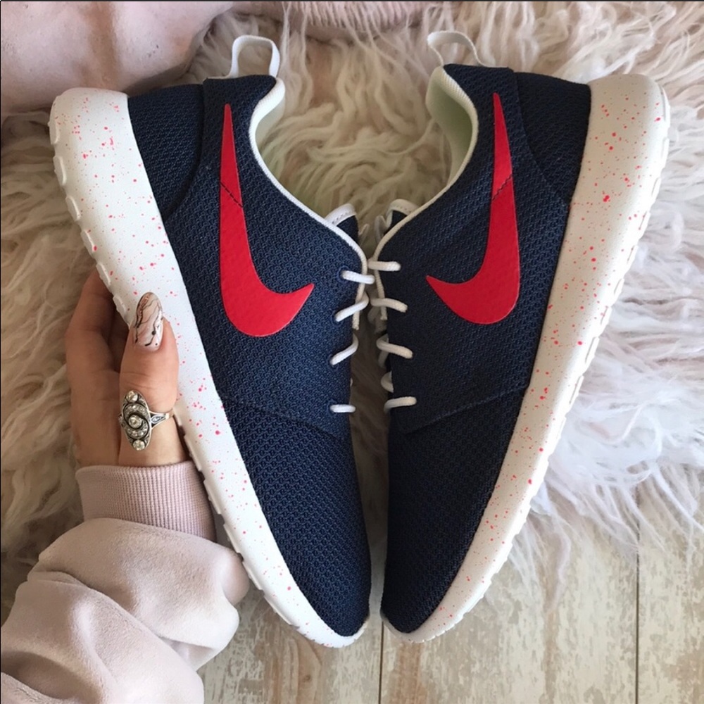 NWT Nike ID Custom Roshe One Oreo - Picture 4 of 7